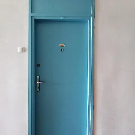 Blue Door Apartment Split